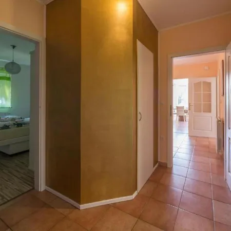 Apartment Melanie - Opric Hills