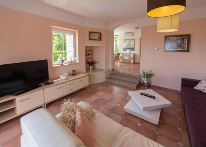 Apartment Melanie - Opric Hills